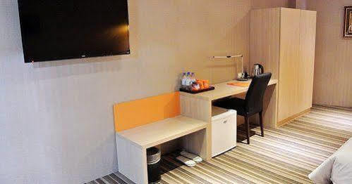 O House Hotel Kaohsiung Extérieur photo