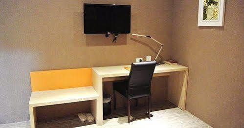 O House Hotel Kaohsiung Extérieur photo